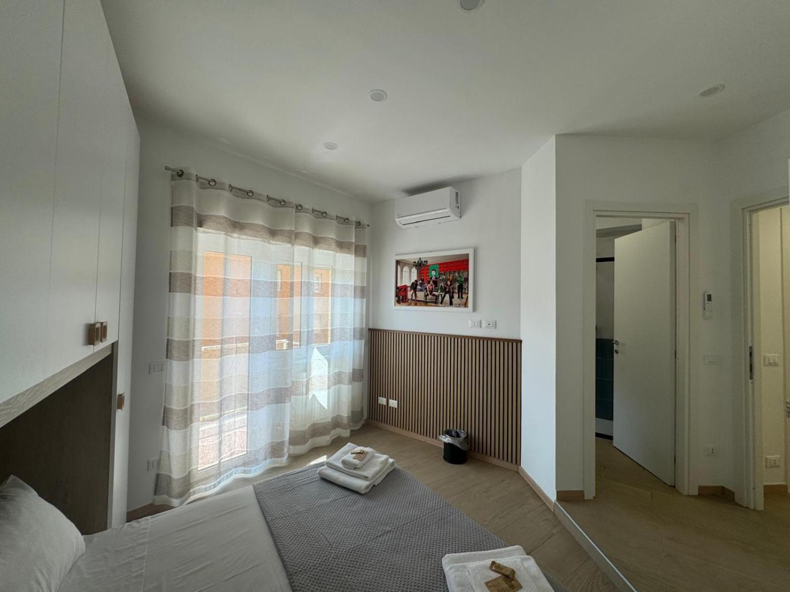Chic&elegant Retreat In Apartment *