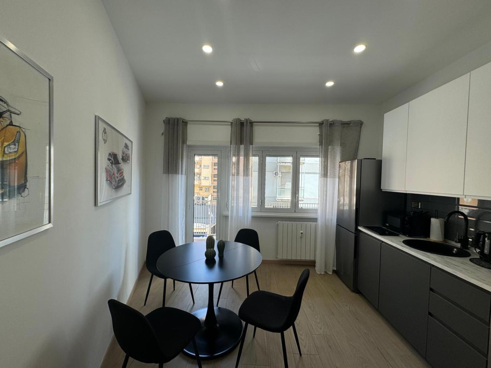 Apartment Chic&elegant Retreat In *