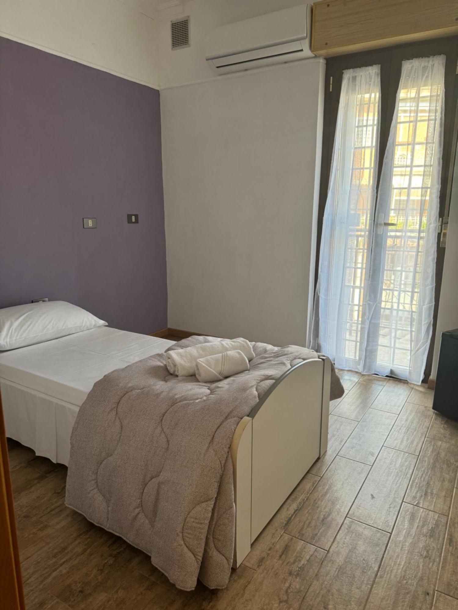 La Fiera Airport Guest house