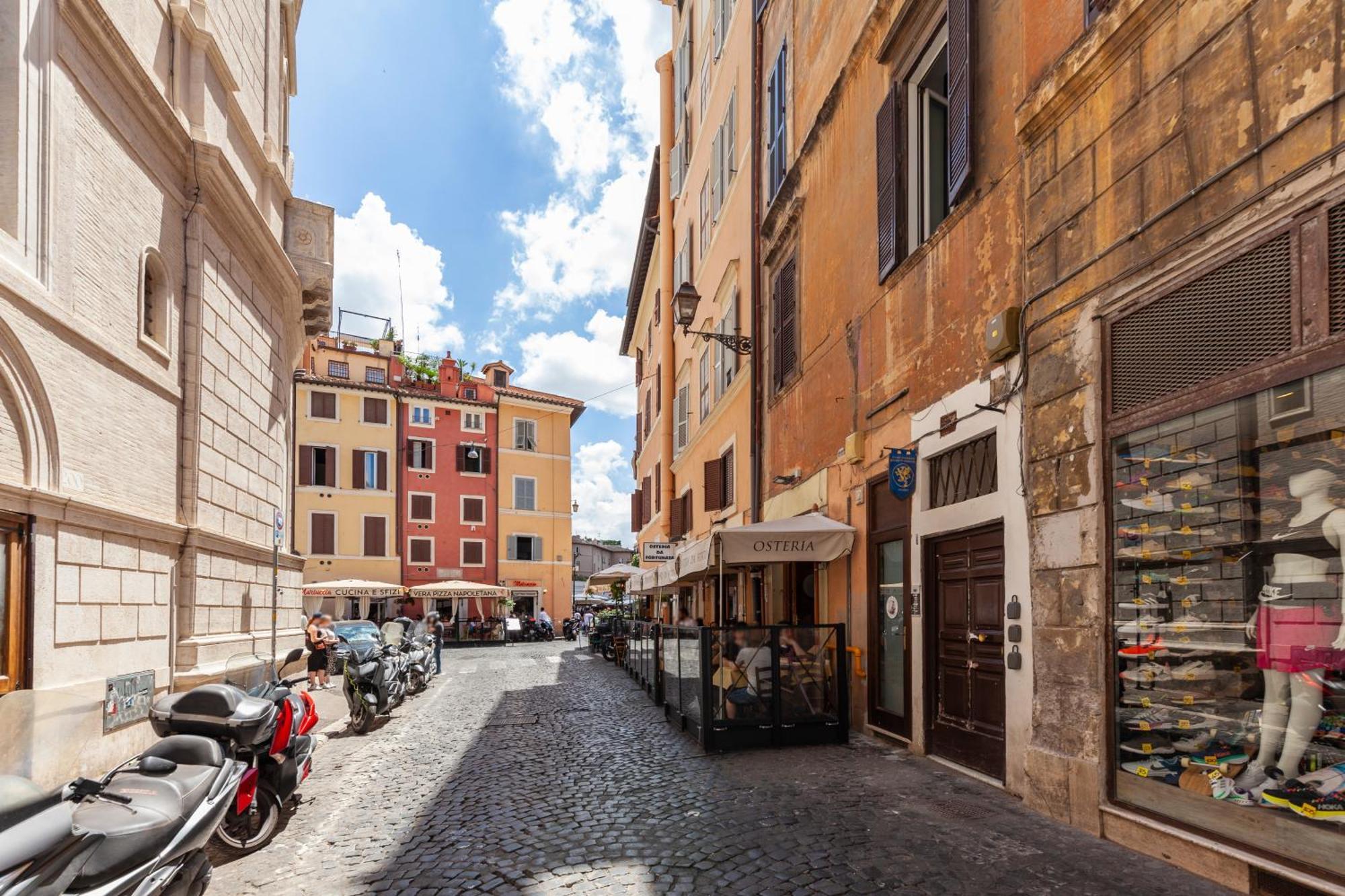 Campo Dei Fiori Sun With Balcony Appartement Rome