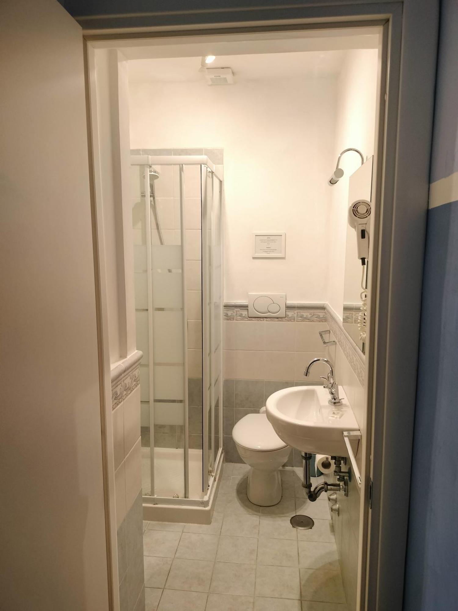 Bed & Breakfast Alexander 2*