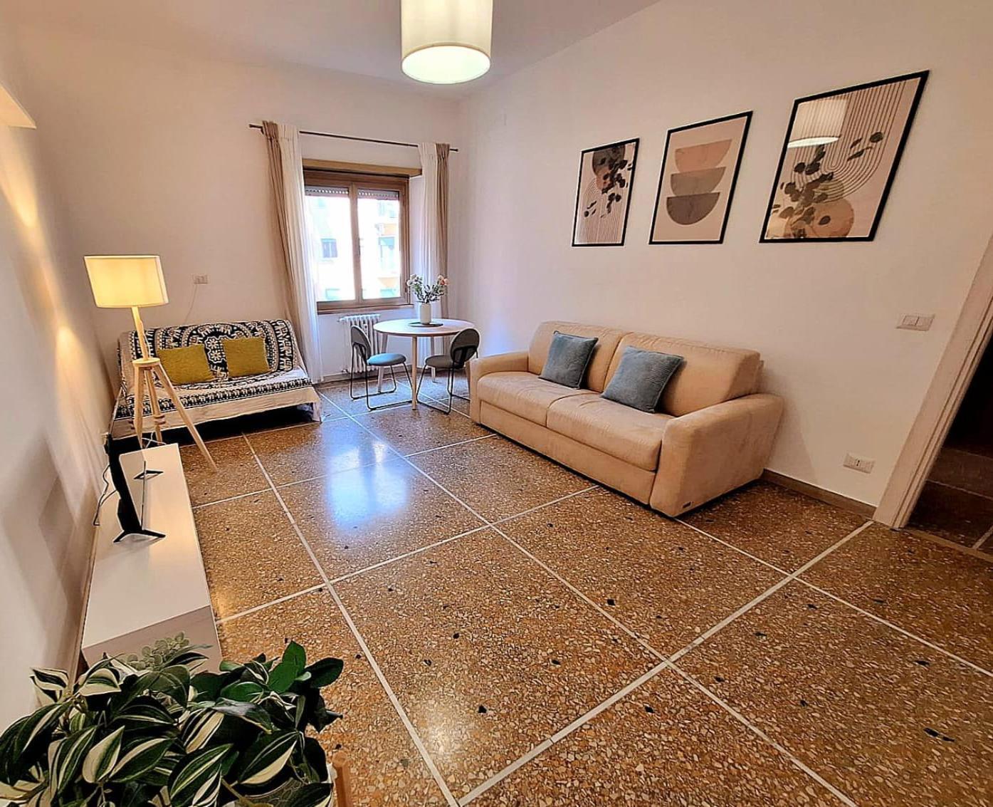 Casa Macondo Vicino Metro A Apartamento Roma