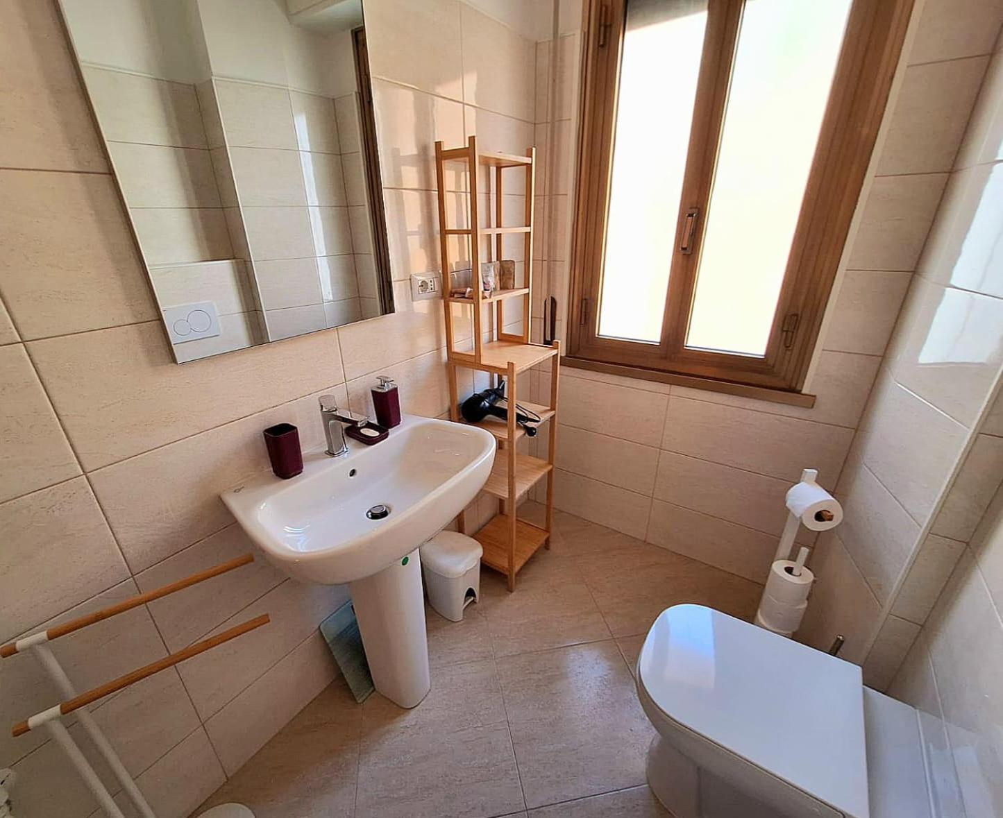 Apartamento Casa Macondo Vicino Metro A Roma