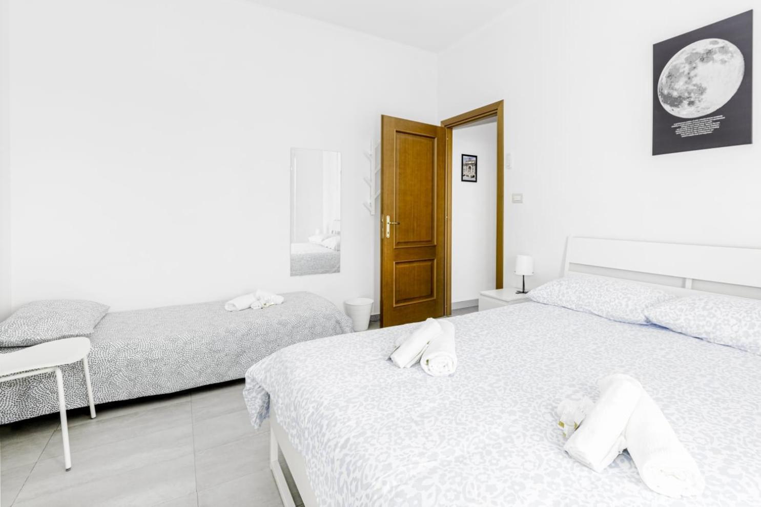 Aeterna - Metro A , 20 Min To The Center - Tourist Tax Included - Free Wi-fi Appartement