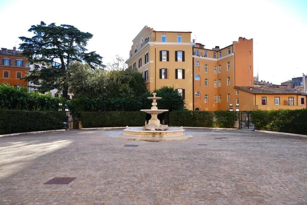Panoramic Quirinal Penthouse Appartement *