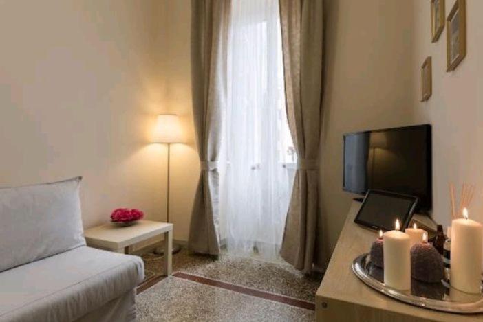 Emi House San Giovanni , Intero - 80 Mq * Rome