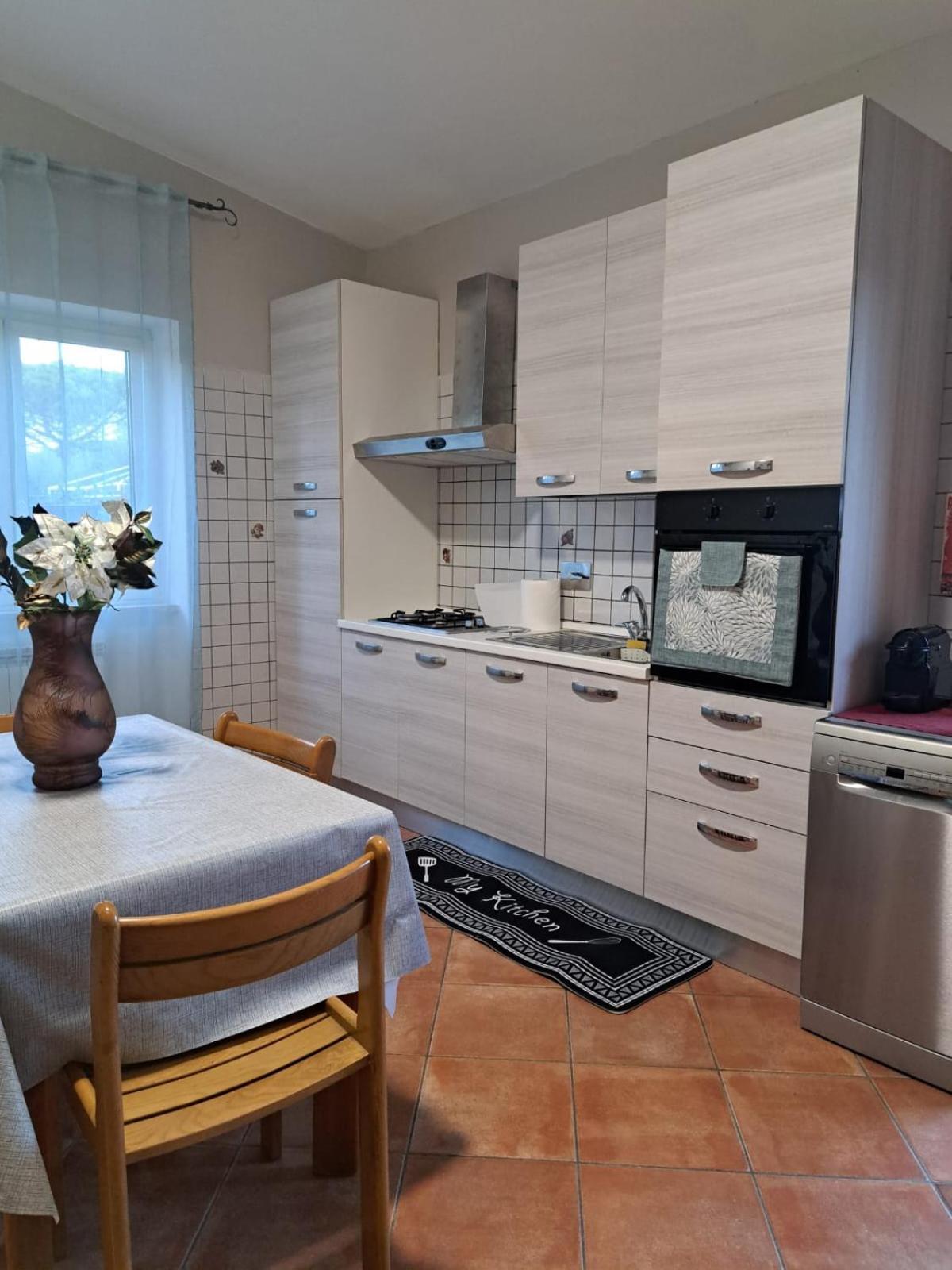 Apartment Tor Vergata Con Giardino Rome