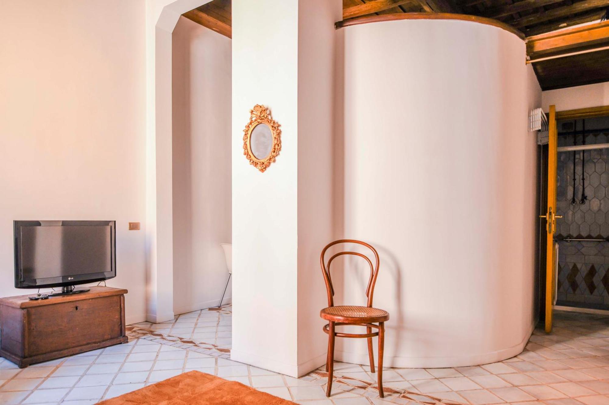 Storico Borgo Pio Apartment *