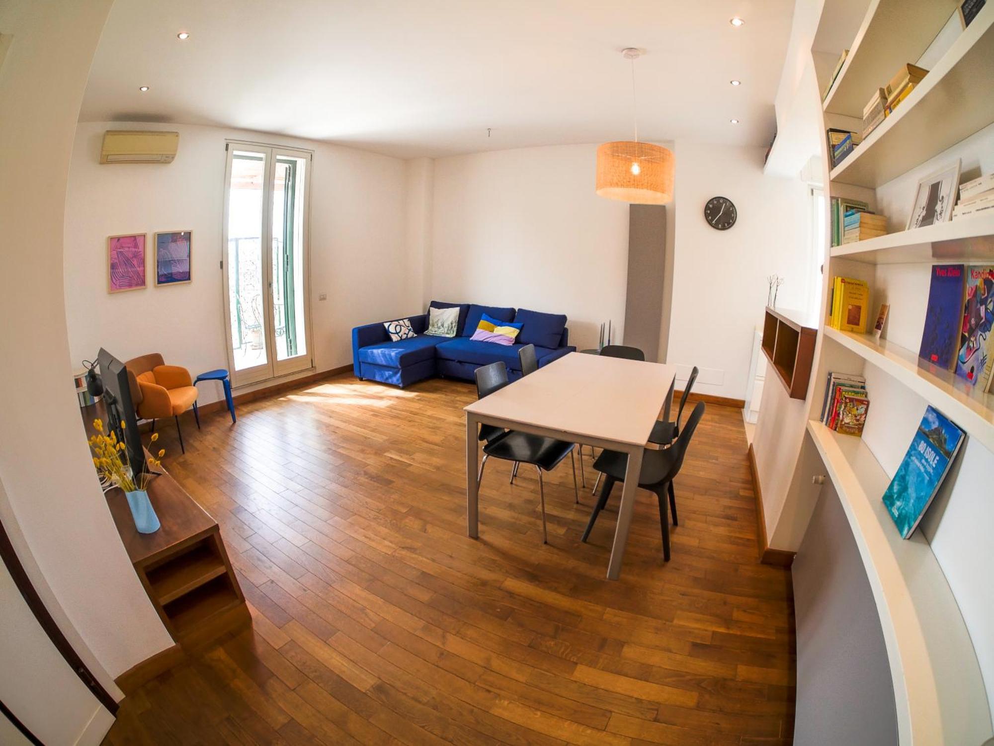Apartment Stunning 3-bedroom Penthouse *