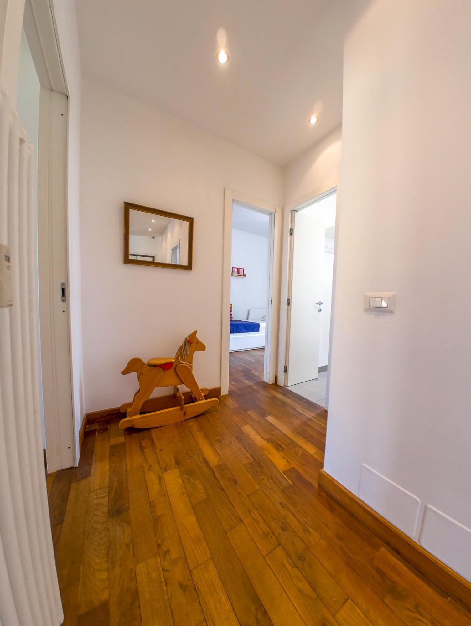 Apartment Stunning 3-bedroom Penthouse *