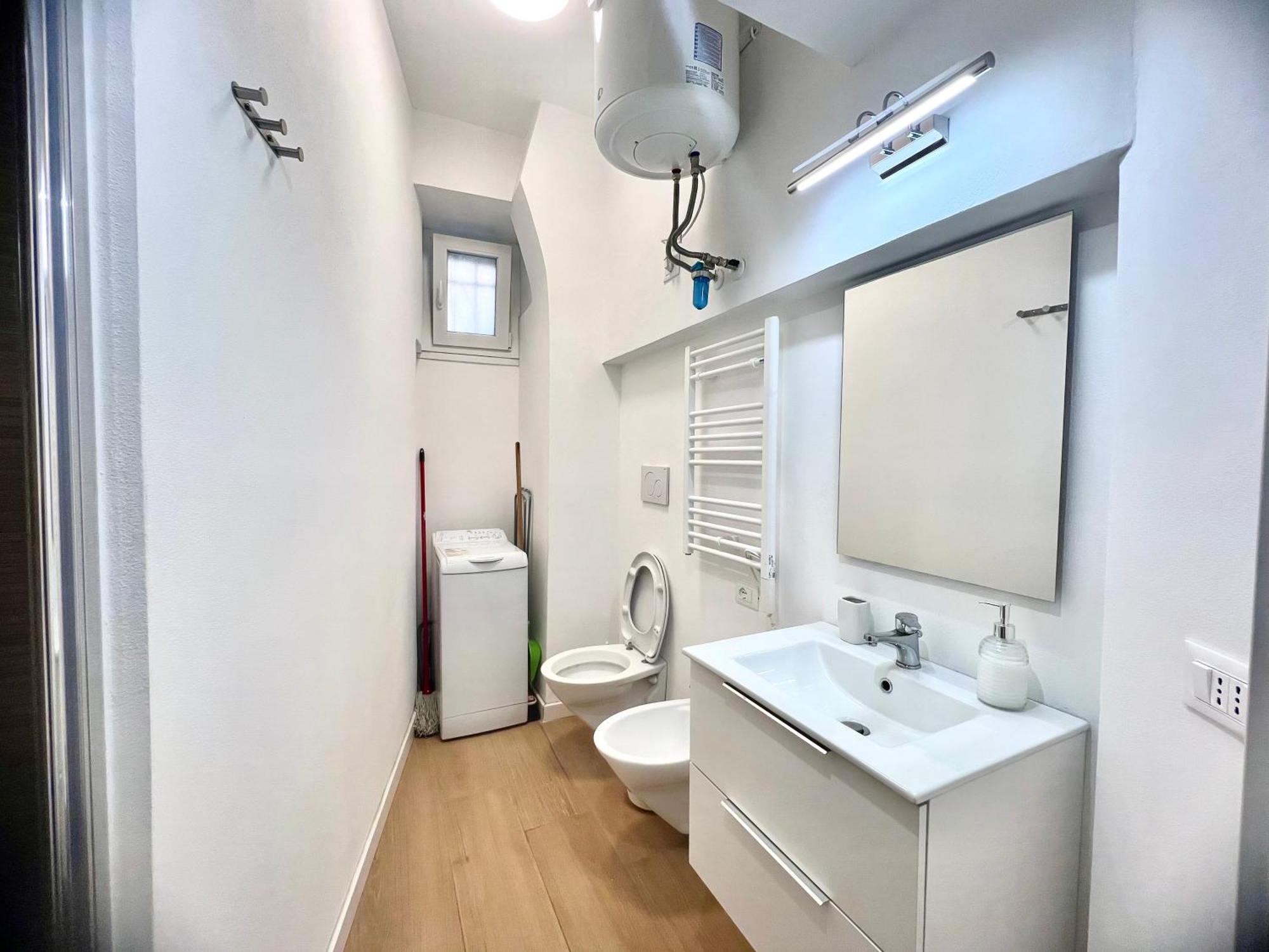 The Stylish At Ponte Milvio Apartment