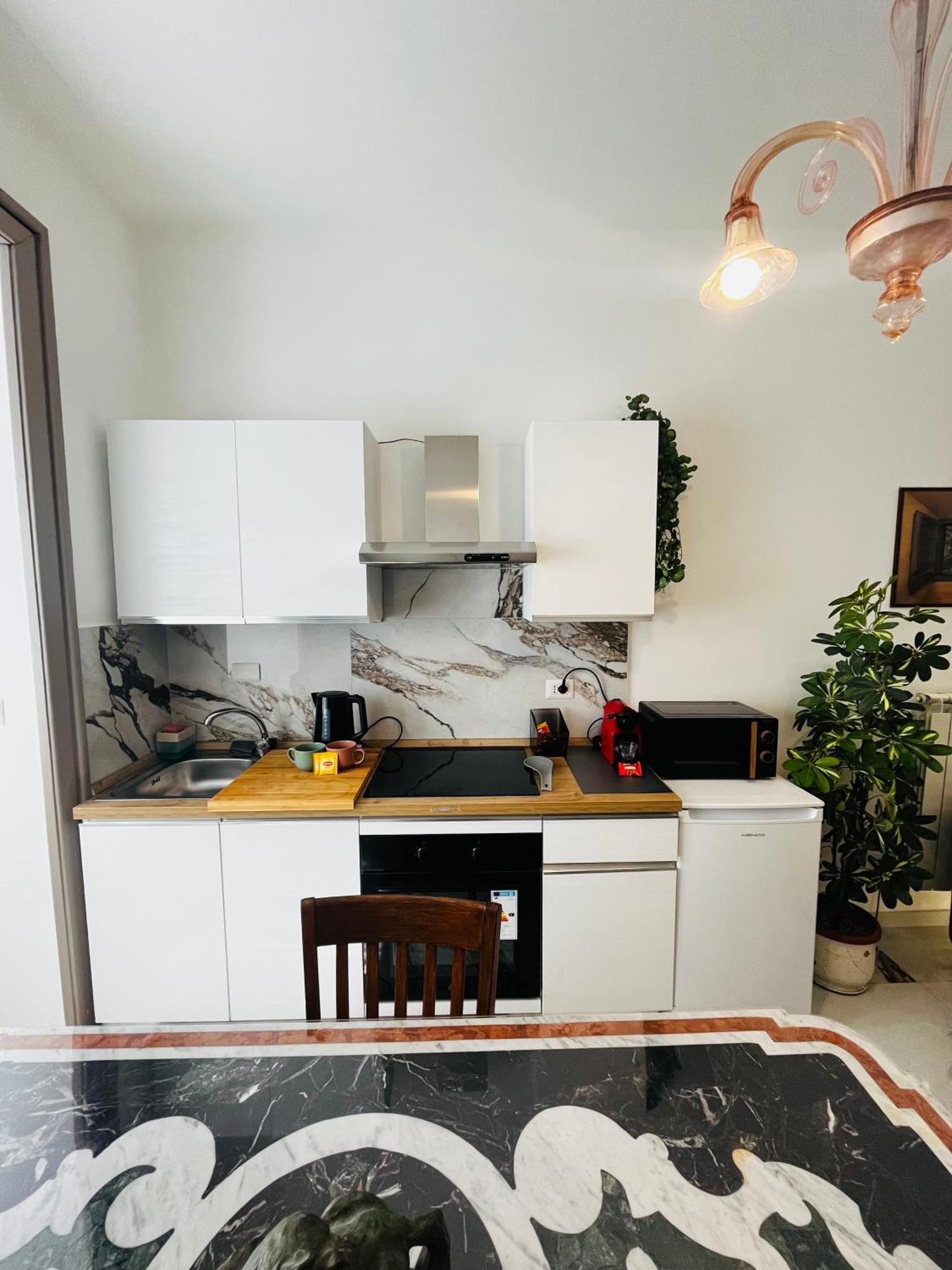 Apartment Escape To The Eternal Vatican *