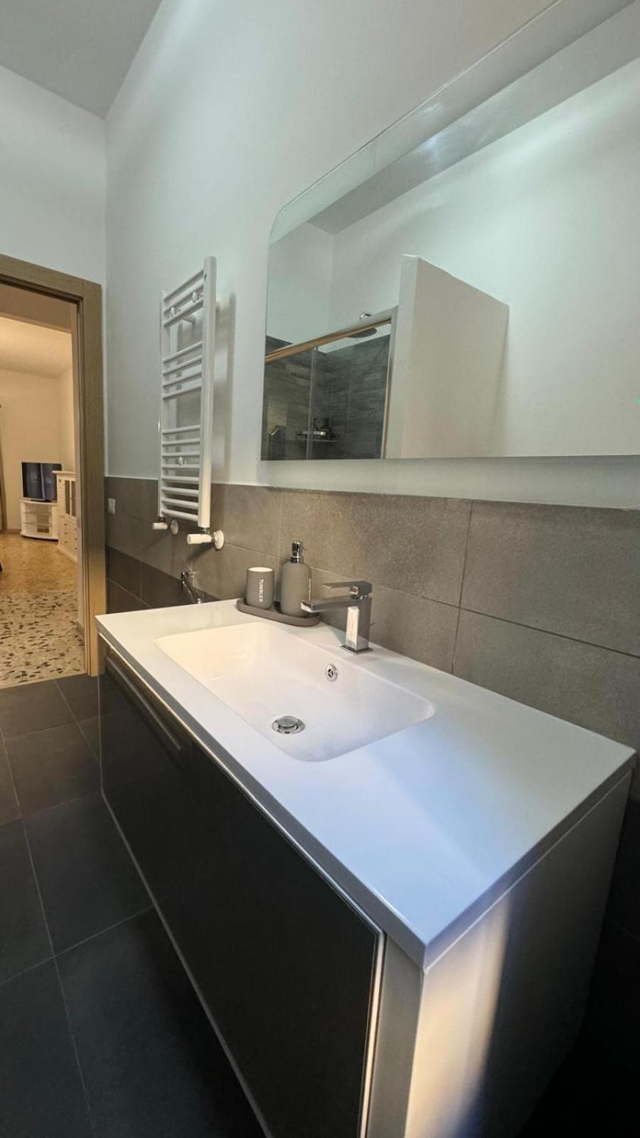 Marconi House Apartment *