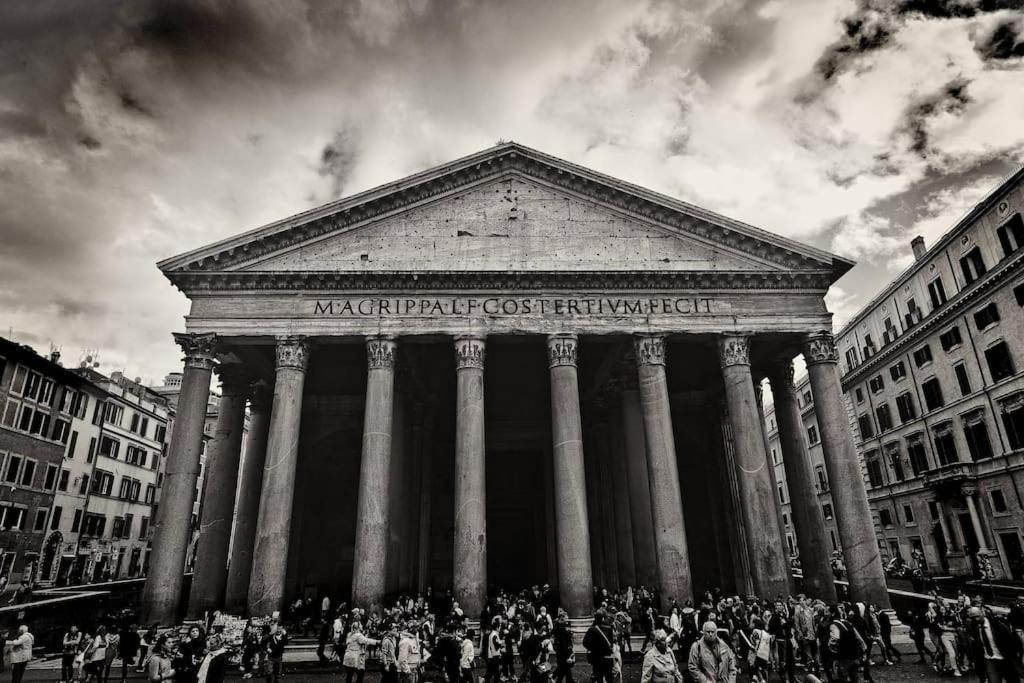 Pantheon 2 - Large In The Hearth Of A * Rome