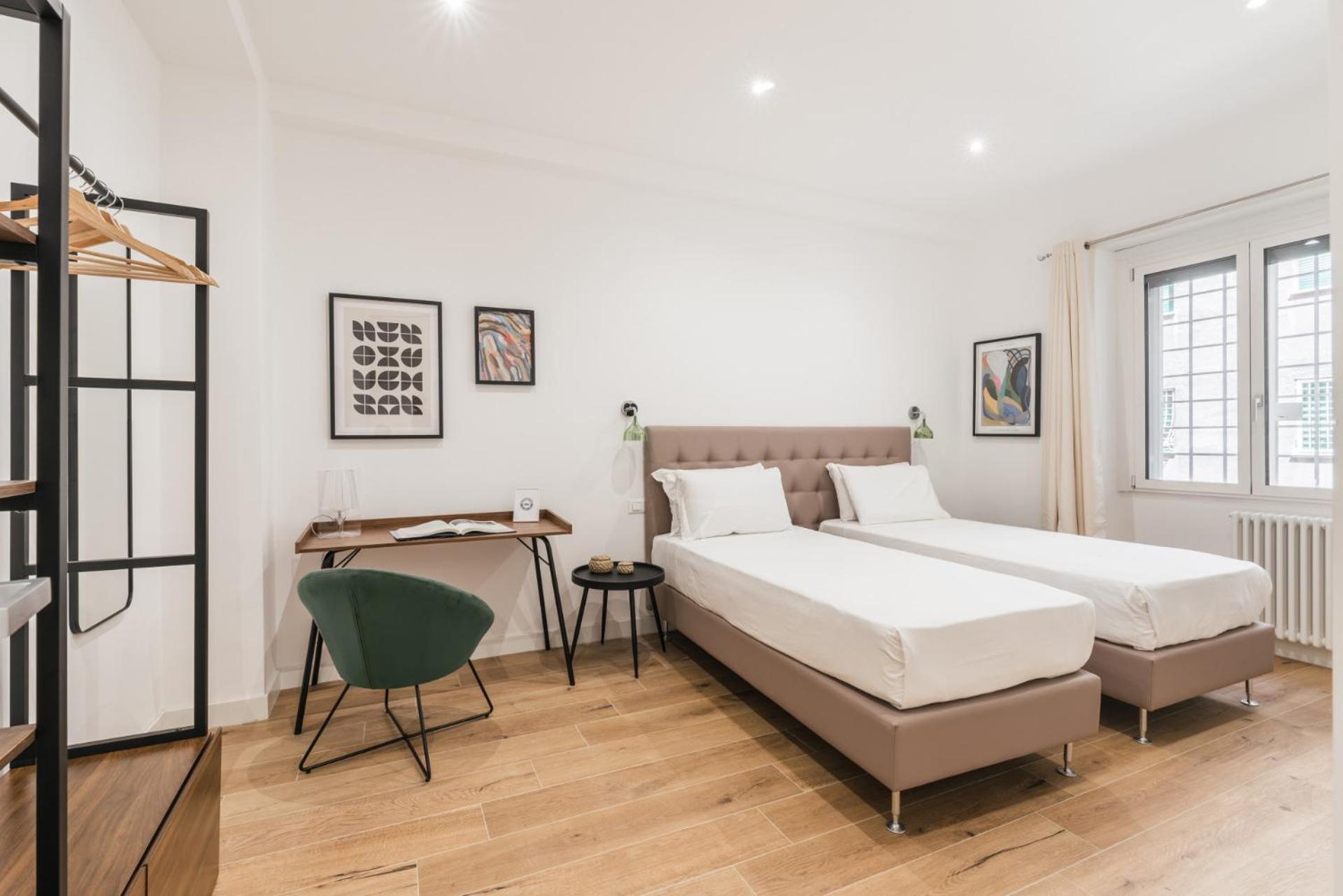 The Rent - Spacious Three-bedroom In Prati Area