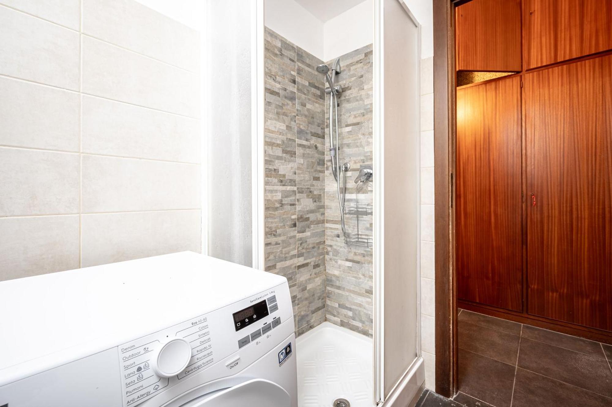 Dream Modern In Air Conditioning Wifi Near The Metro A Apartment *