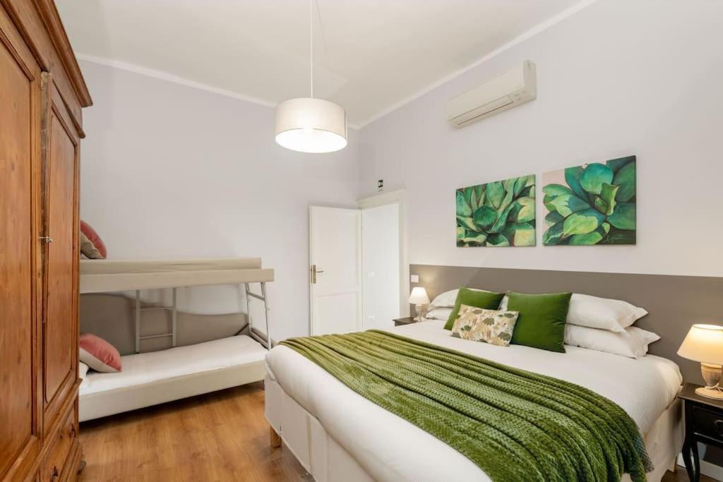Apartment Big Flat In The Heart Of Trastevere 4 Bedrooms 3 Bath *