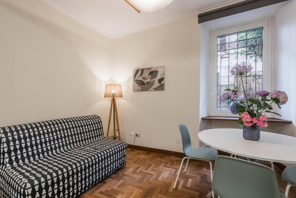 Poerio Home&garden Near The Centre Of Appartement *