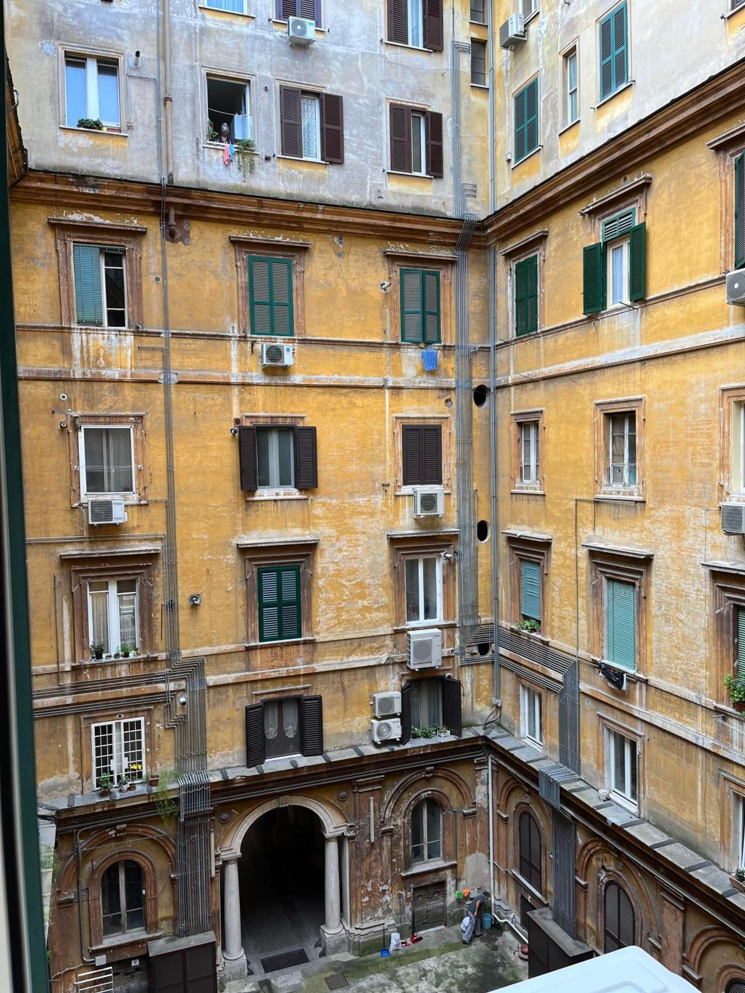 Silla - Piccolo A Due Passi Dal Vaticano * Rome