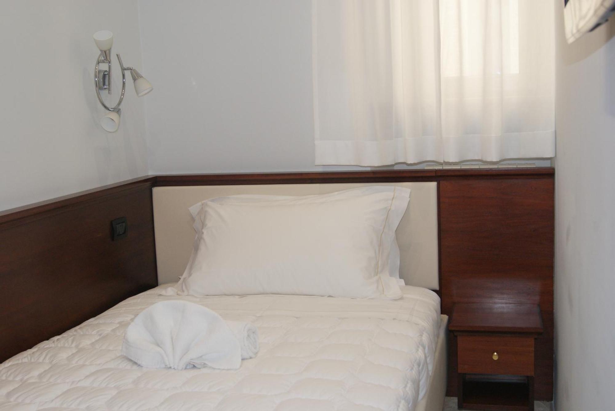 Esposizione Boutique 3*