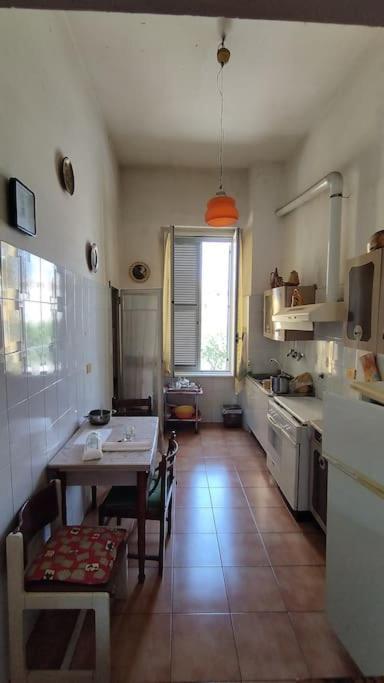 No-mad Bright And Spacious 4bed Flat, 5' From Metro, Train Apartment