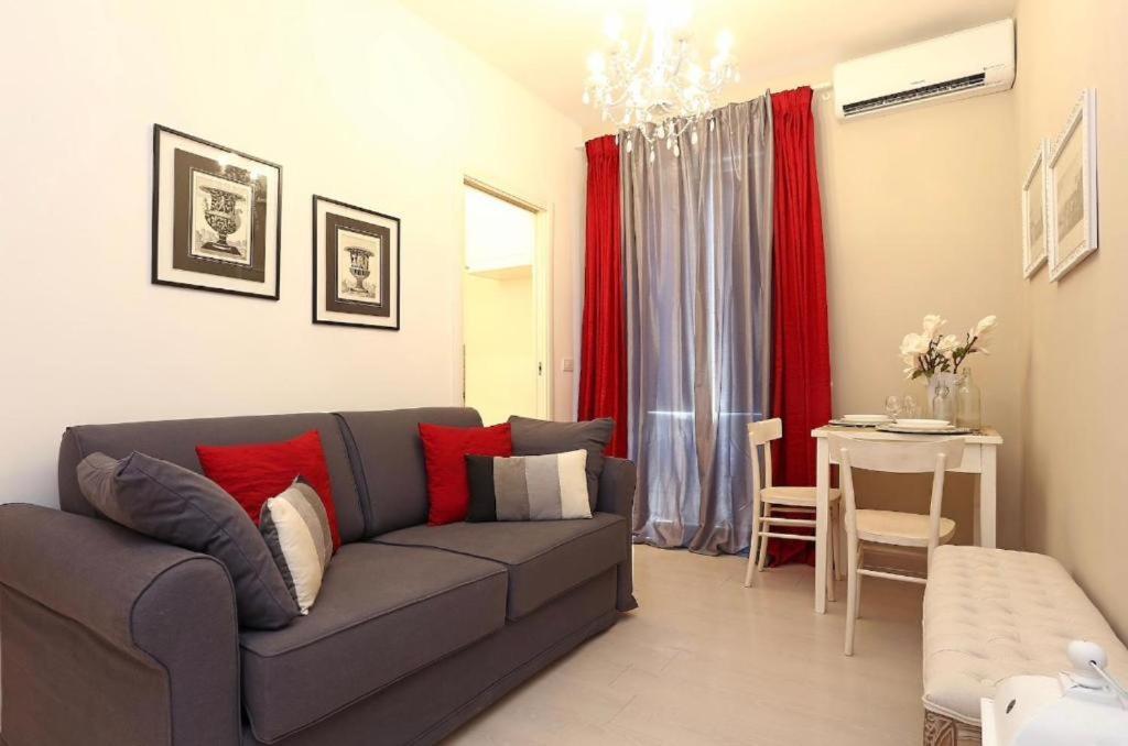 Dimora Frattina Rome