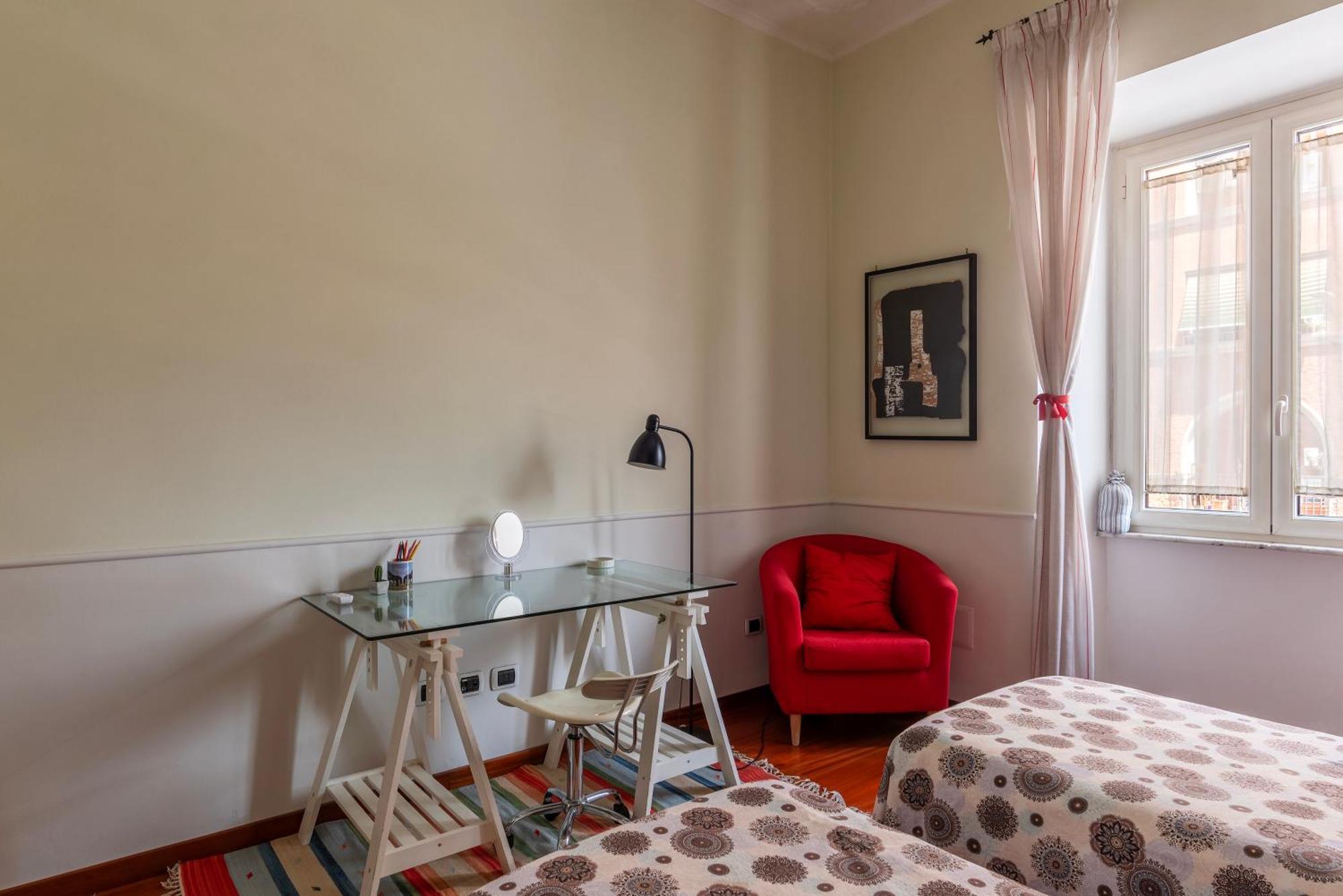 San Giovanni Huge Apartment