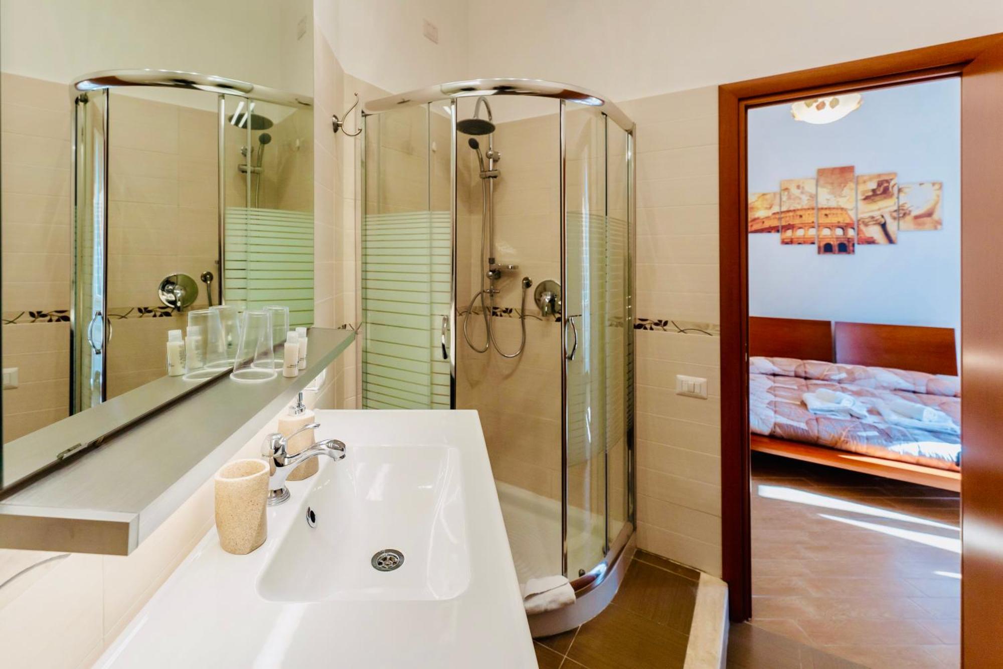 Miclad Colosseum Bed & Breakfast Rome
