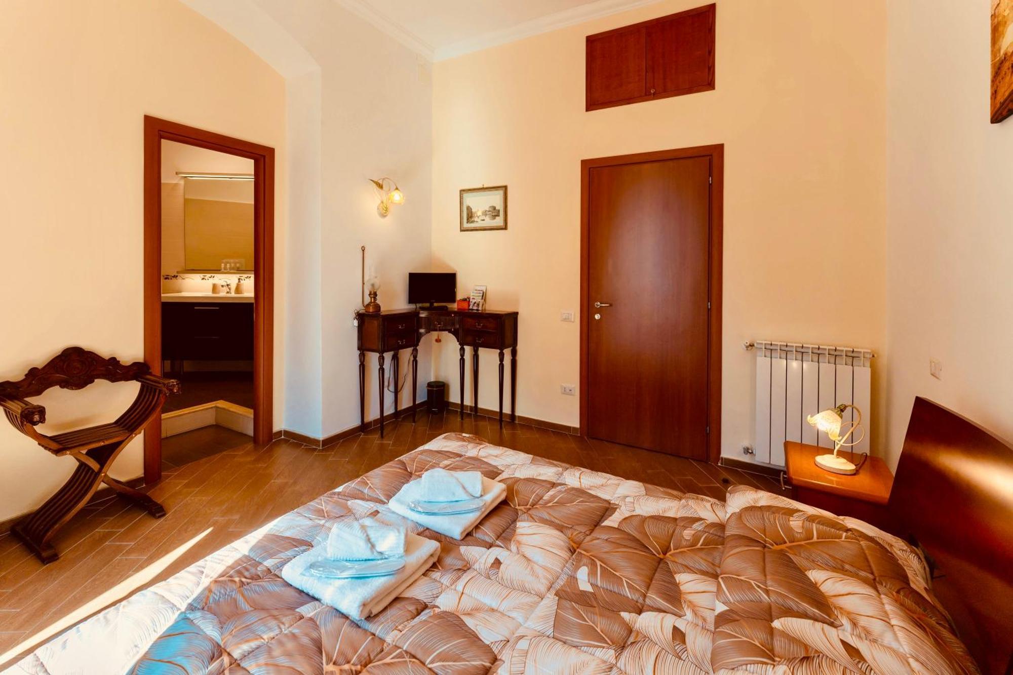 Bed & Breakfast Miclad Colosseum 3*