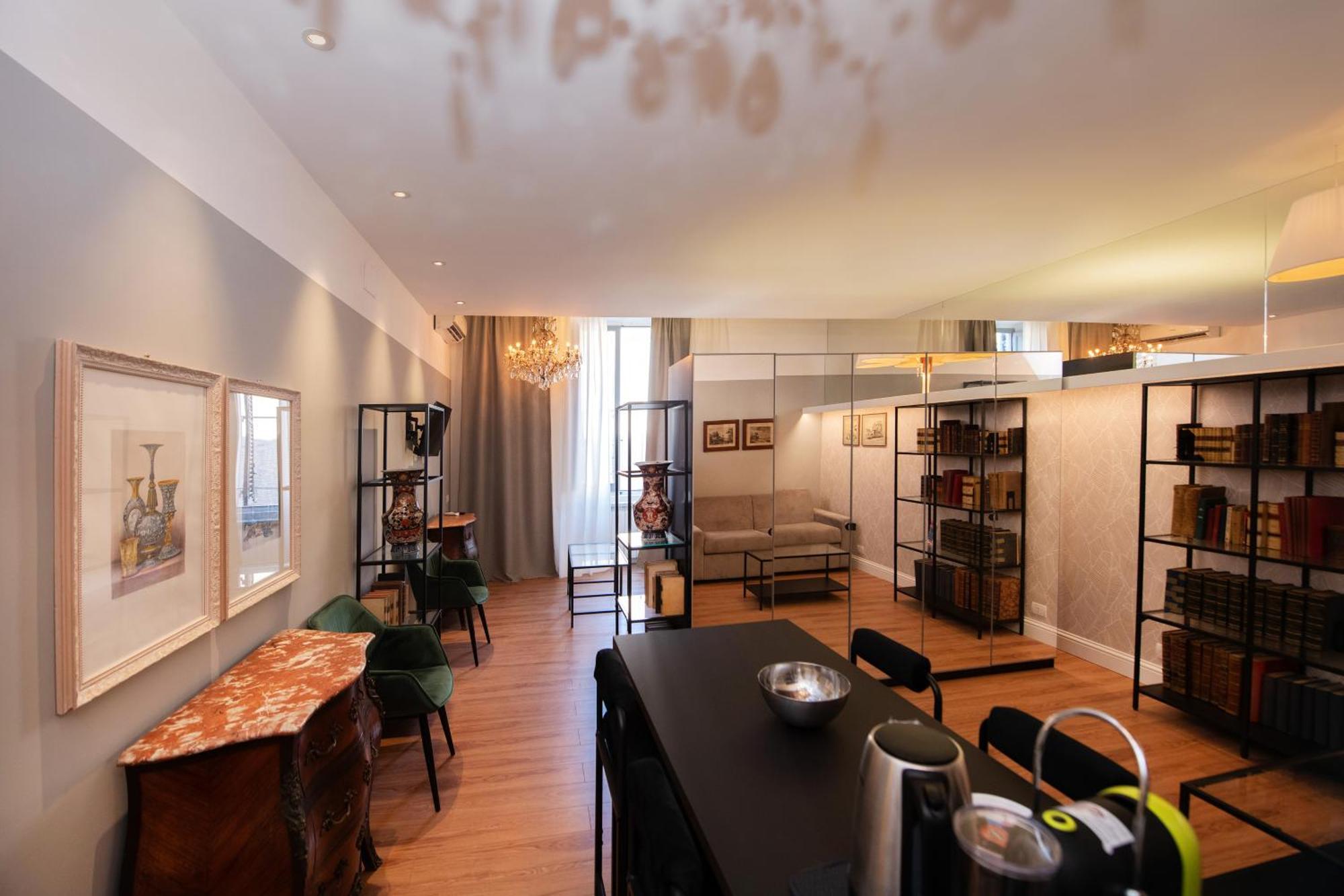 Colosseum Flat Dark Holiday home *
