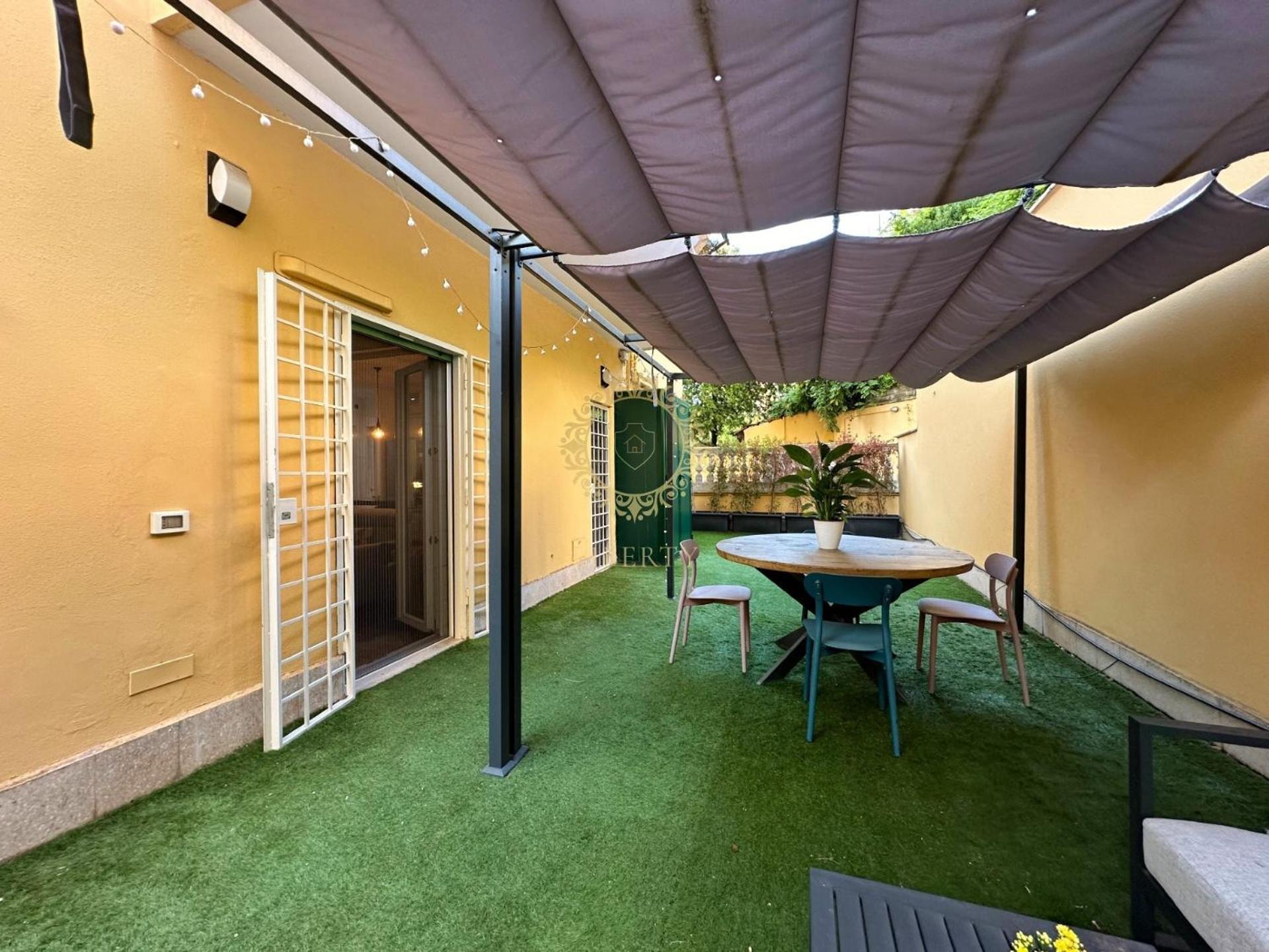 Secret Garden Apartment *