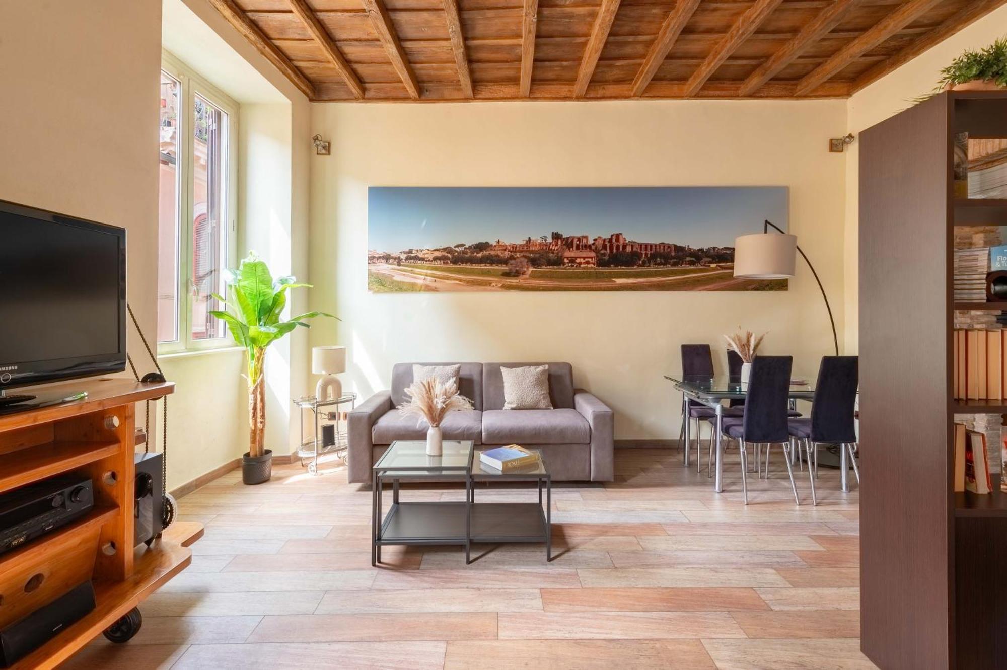 Apartment Maison Leo A Largo Argentina Rome