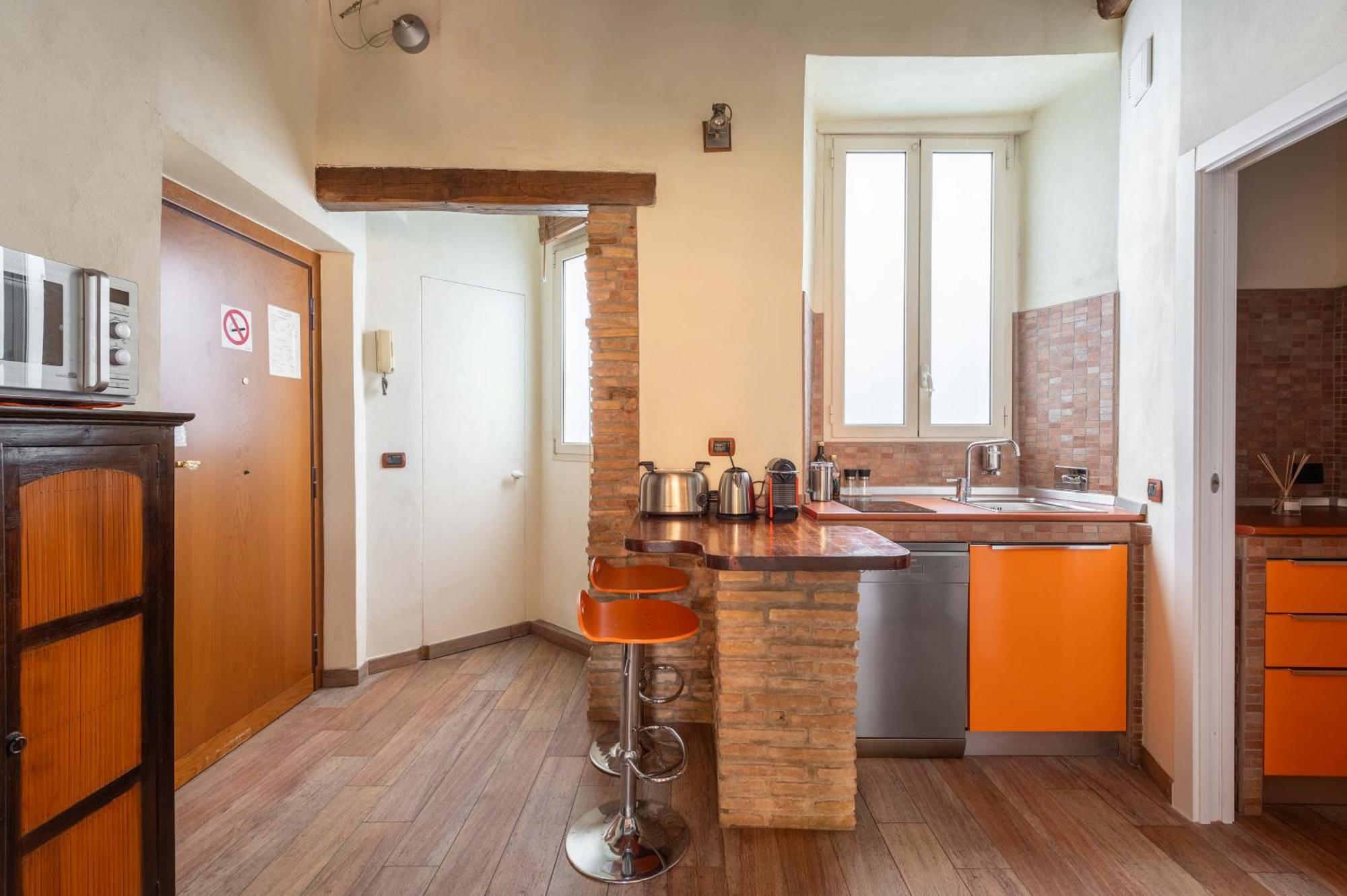 Apartment Maison Leo A Largo Argentina Rome