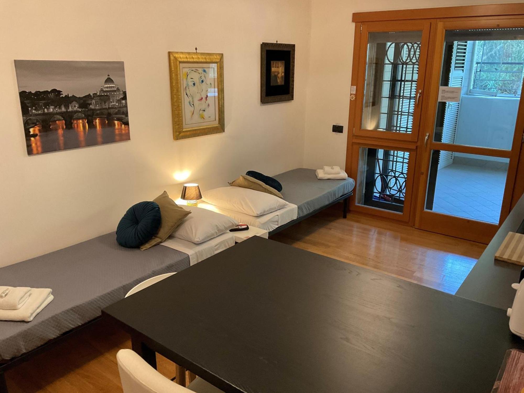 Golden Star Near Vatican, Aurelia Apartment