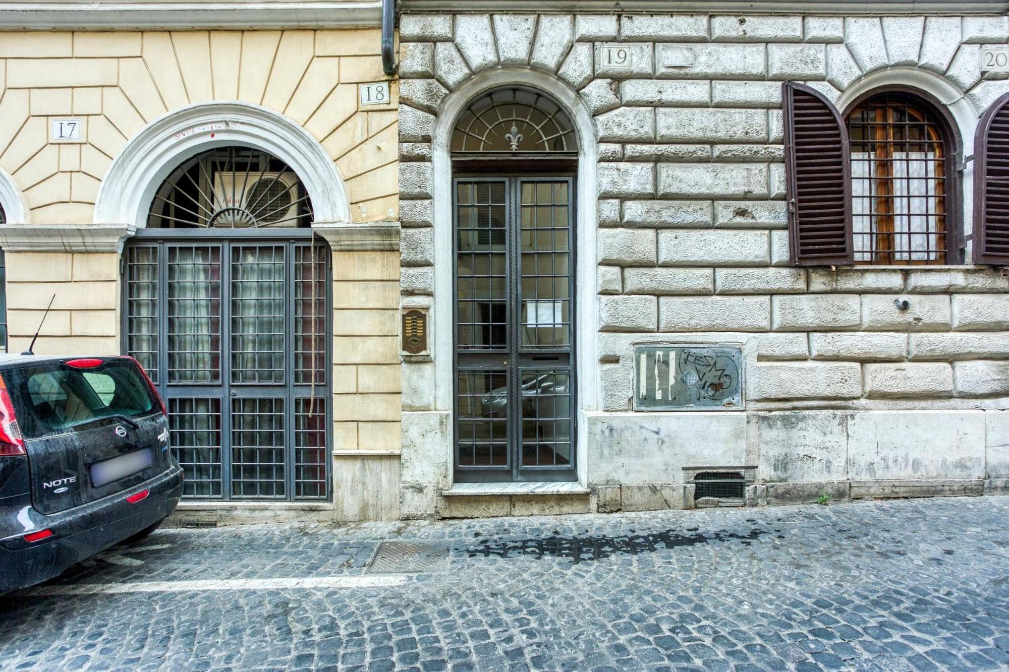 Main Loft Capocci - Rione Monti * Rome