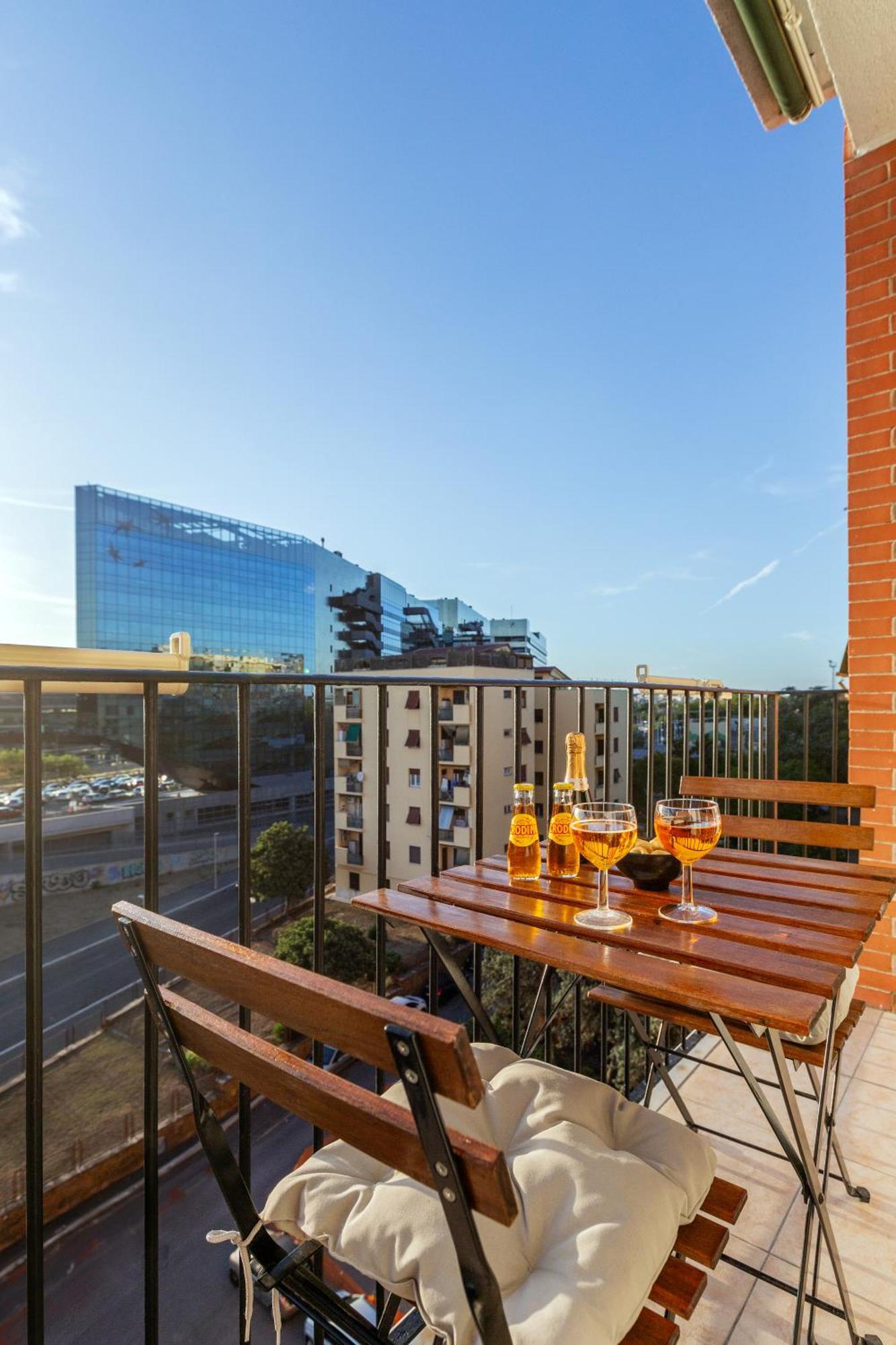 Vakantiehuis Stylish & Cozy - 5 Star Location- Balcony - View *