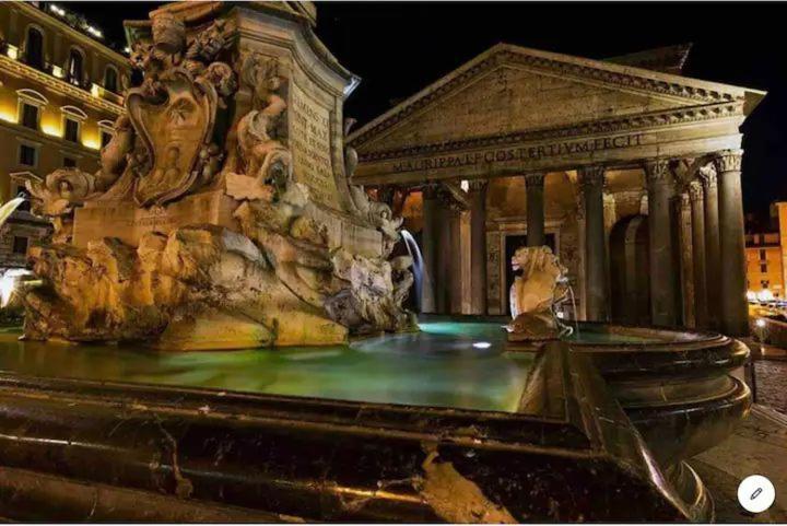 Pantheon In The Heart Of Apartment Rome