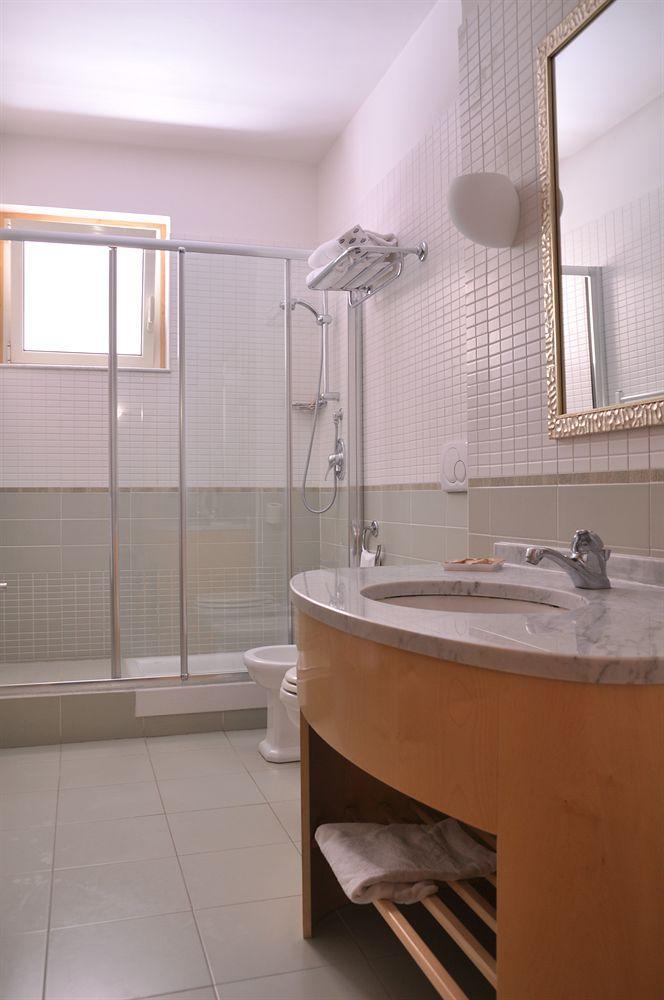 Tre Fontane Hotel 4*