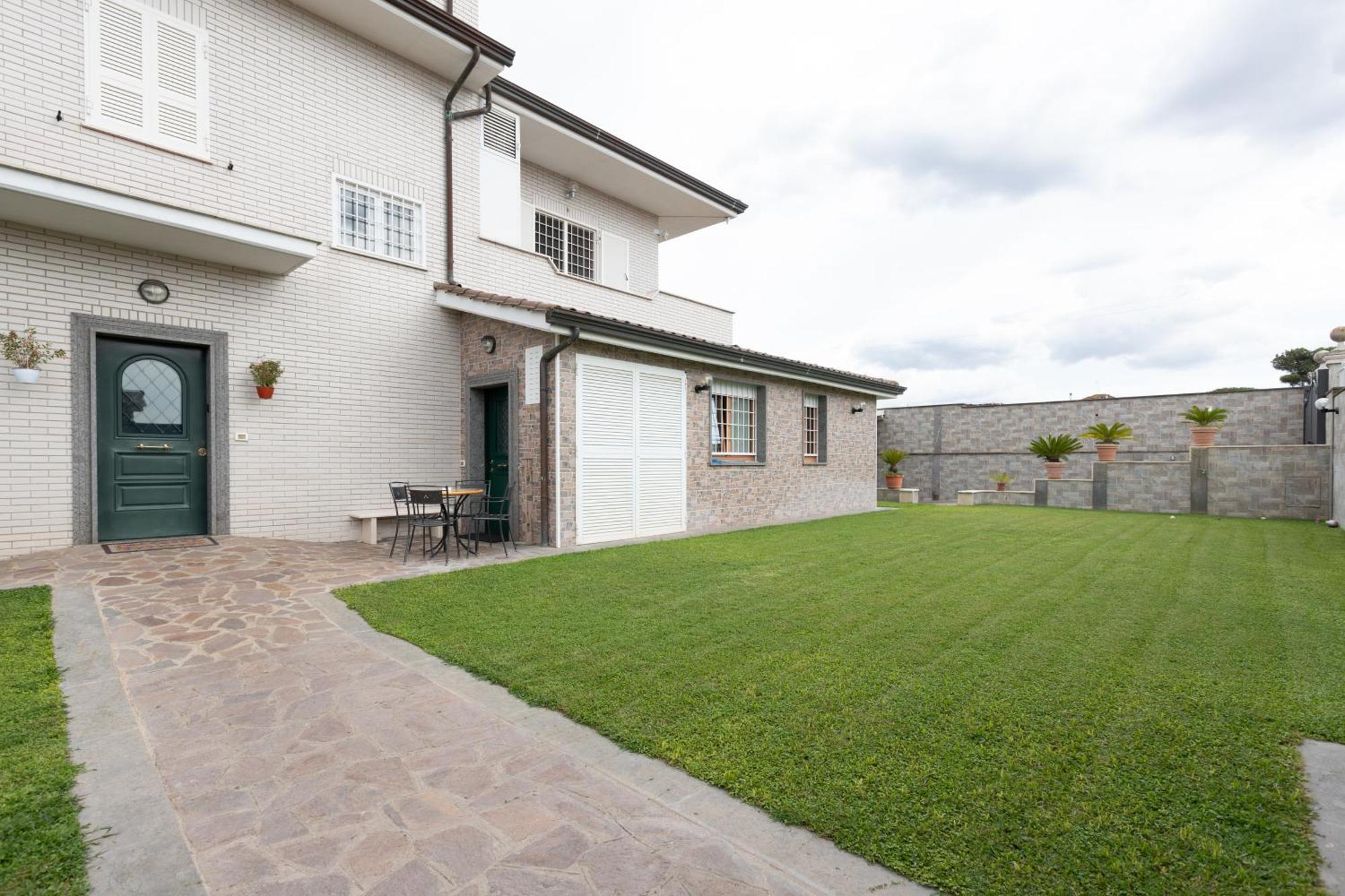 Castelbarco House B Guest house