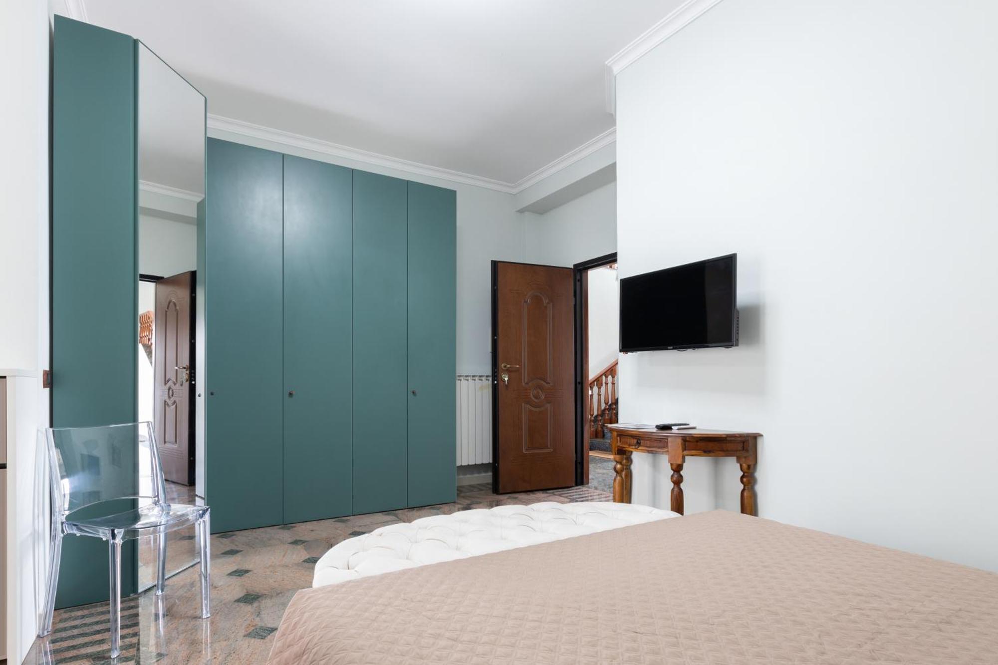 Castelbarco House B Guest house *