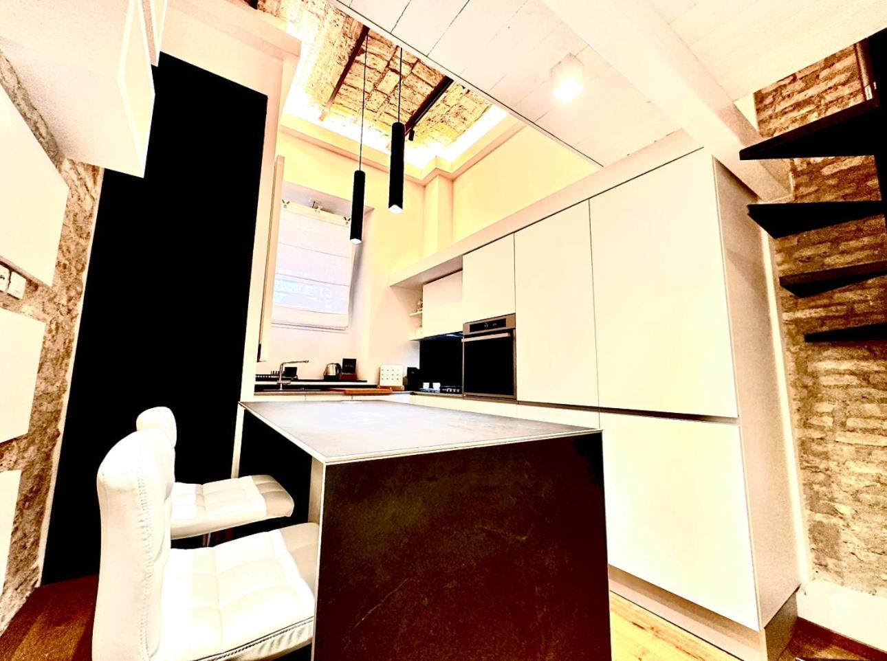 Appartement Buonarroti Art Home. Luxury And History At