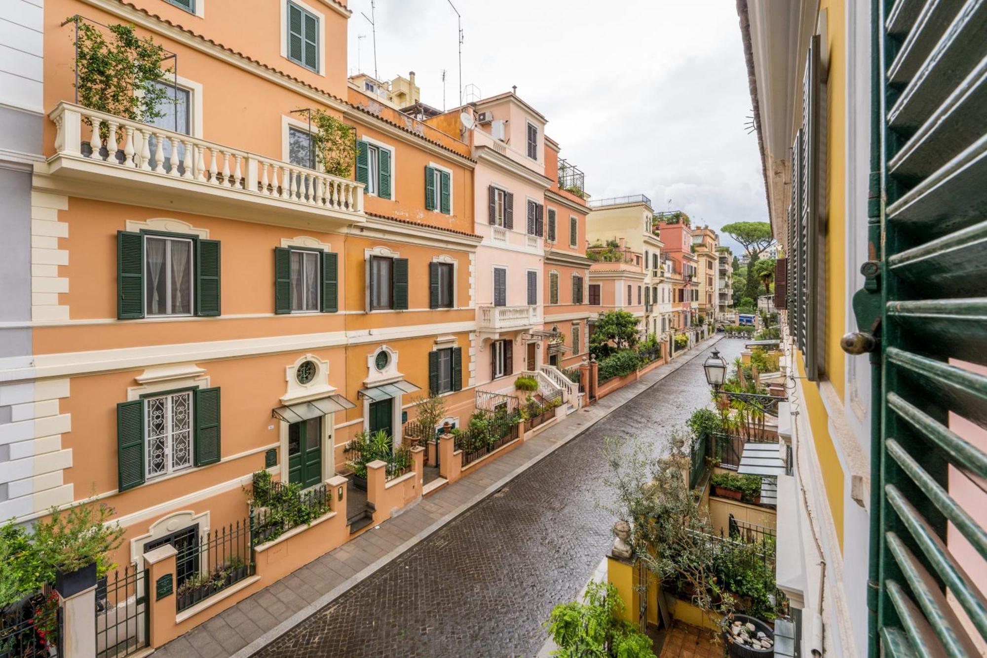Apartment Casa Tudor, Charmy Eccentric Flat In Piccola Londra 10 Min From Center