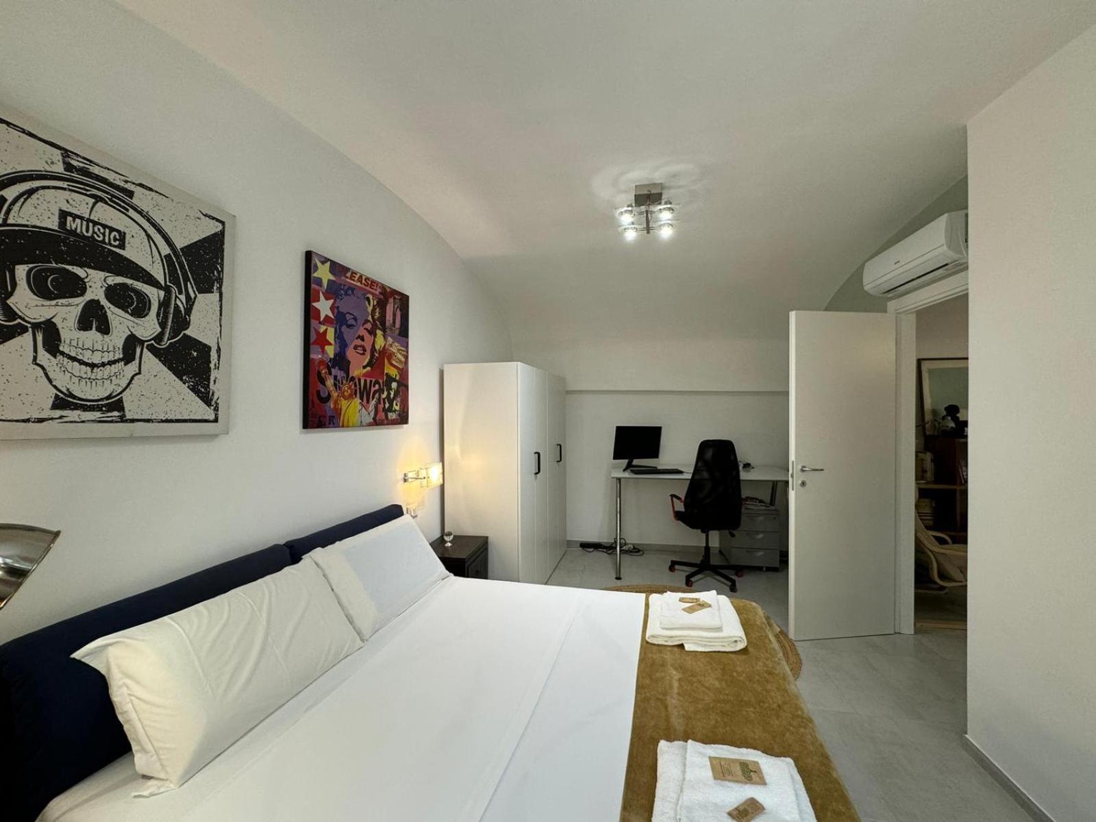 Quiet Corner In The Eternal Apartment Rome