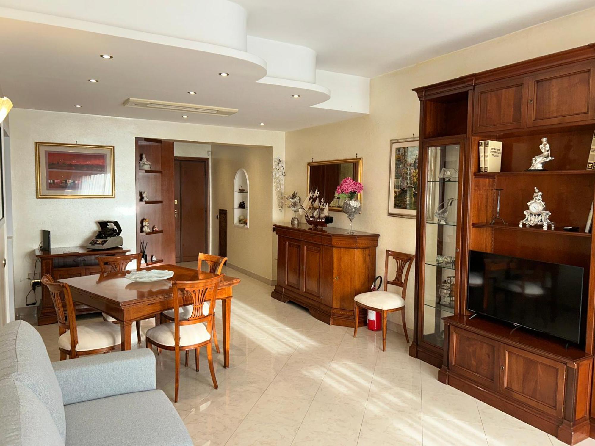 Casa Elegante Vicino Al Centro Di Apartment