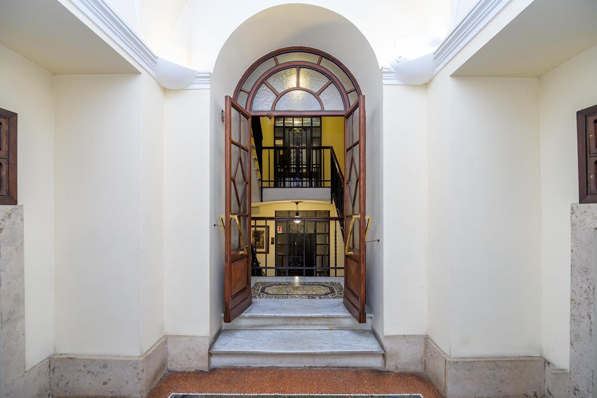 Salotto19 - Borghese Centro