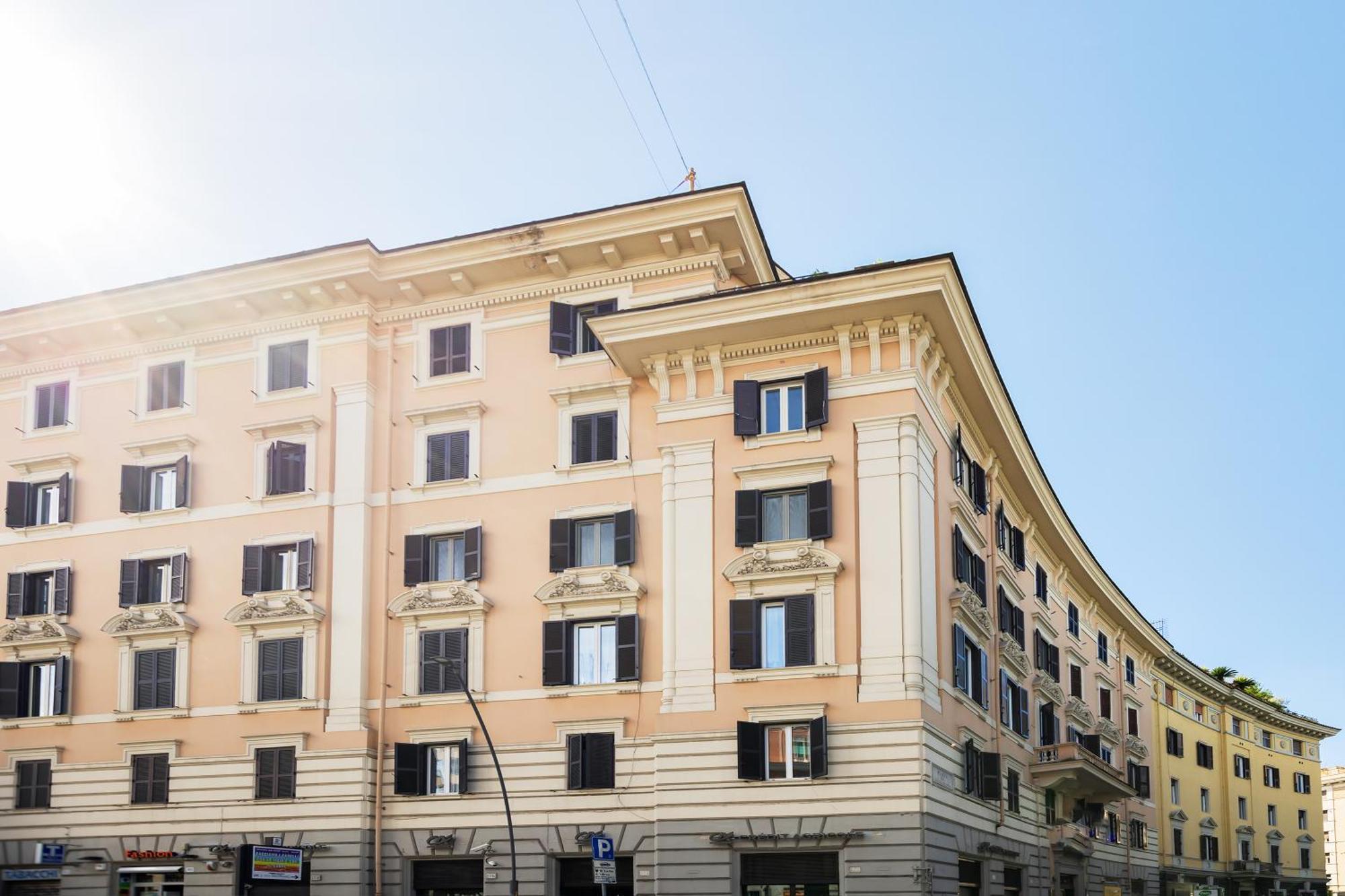 Live - Chez Le Roi Luxury Appartement Rome
