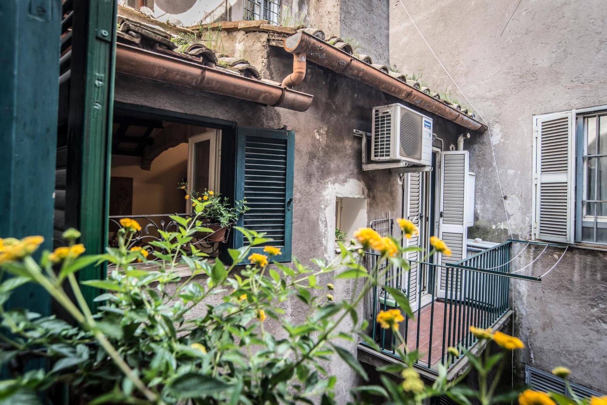 Homestay Trevi Romantic *