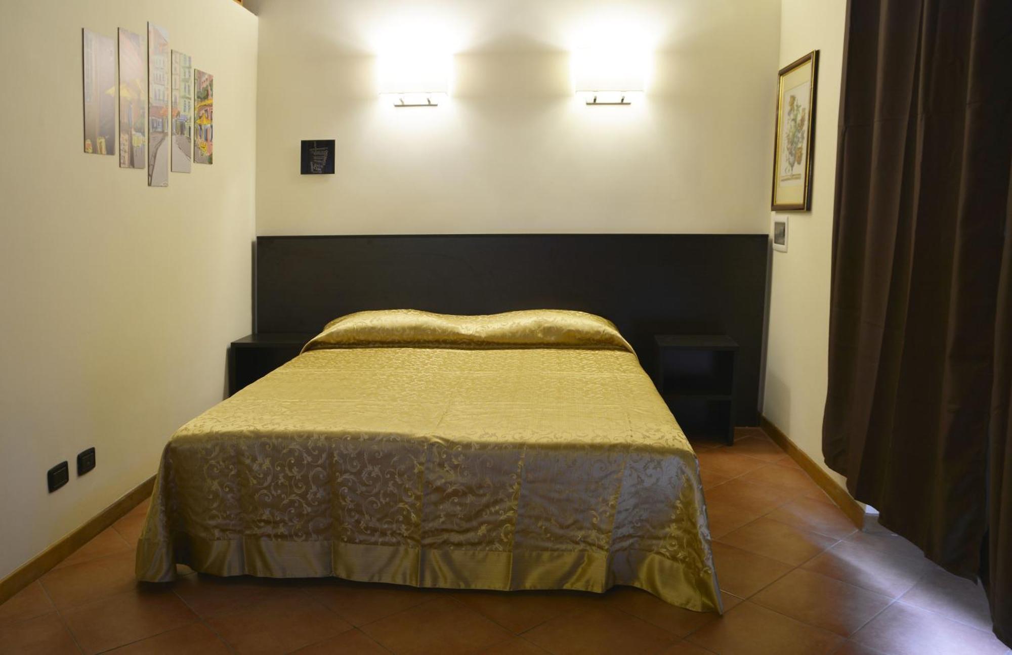 Apartment Gemelli Holidays 2: Dual Loft With Private Courtyard Rome