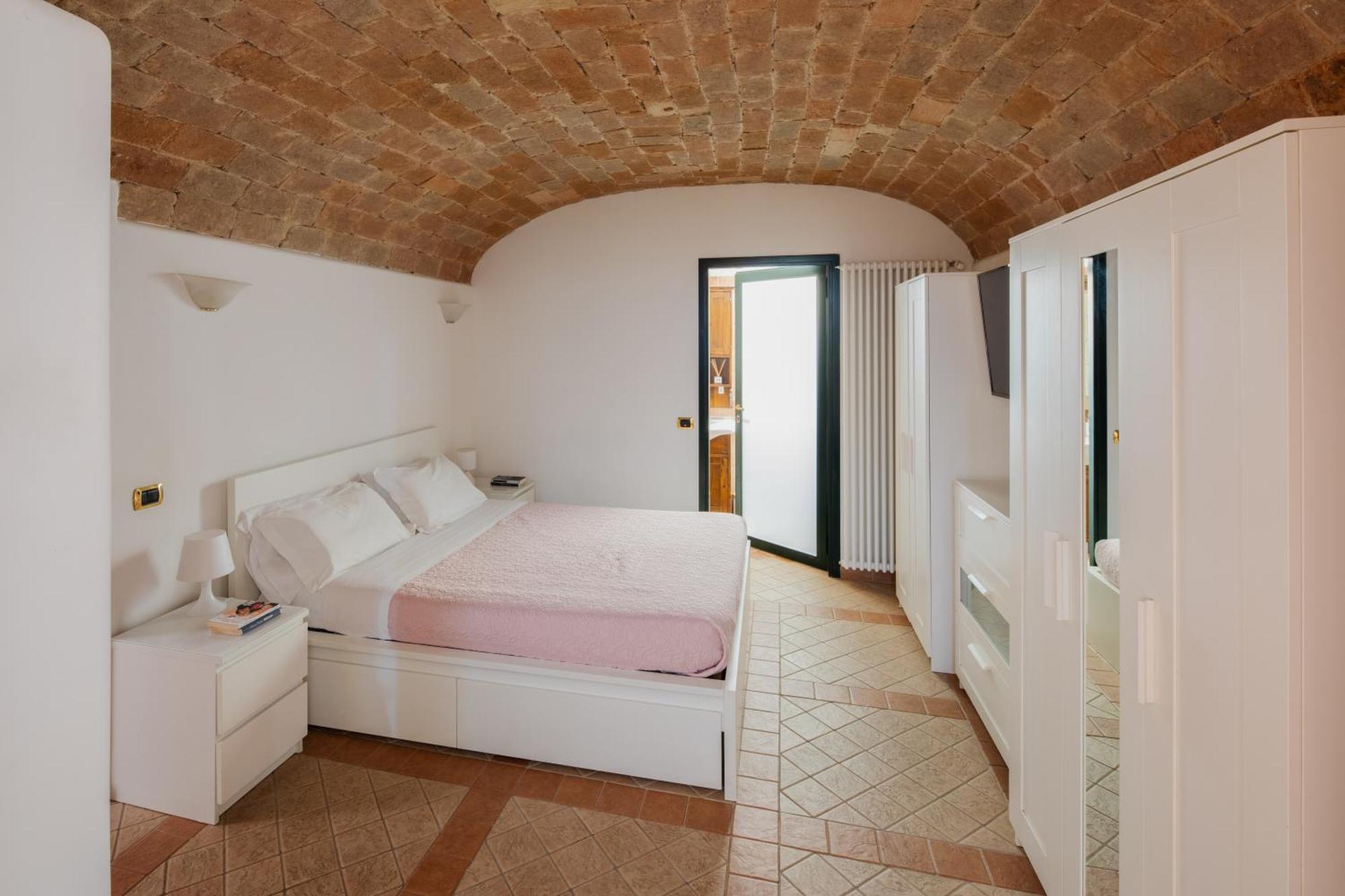 Aurora Apartment