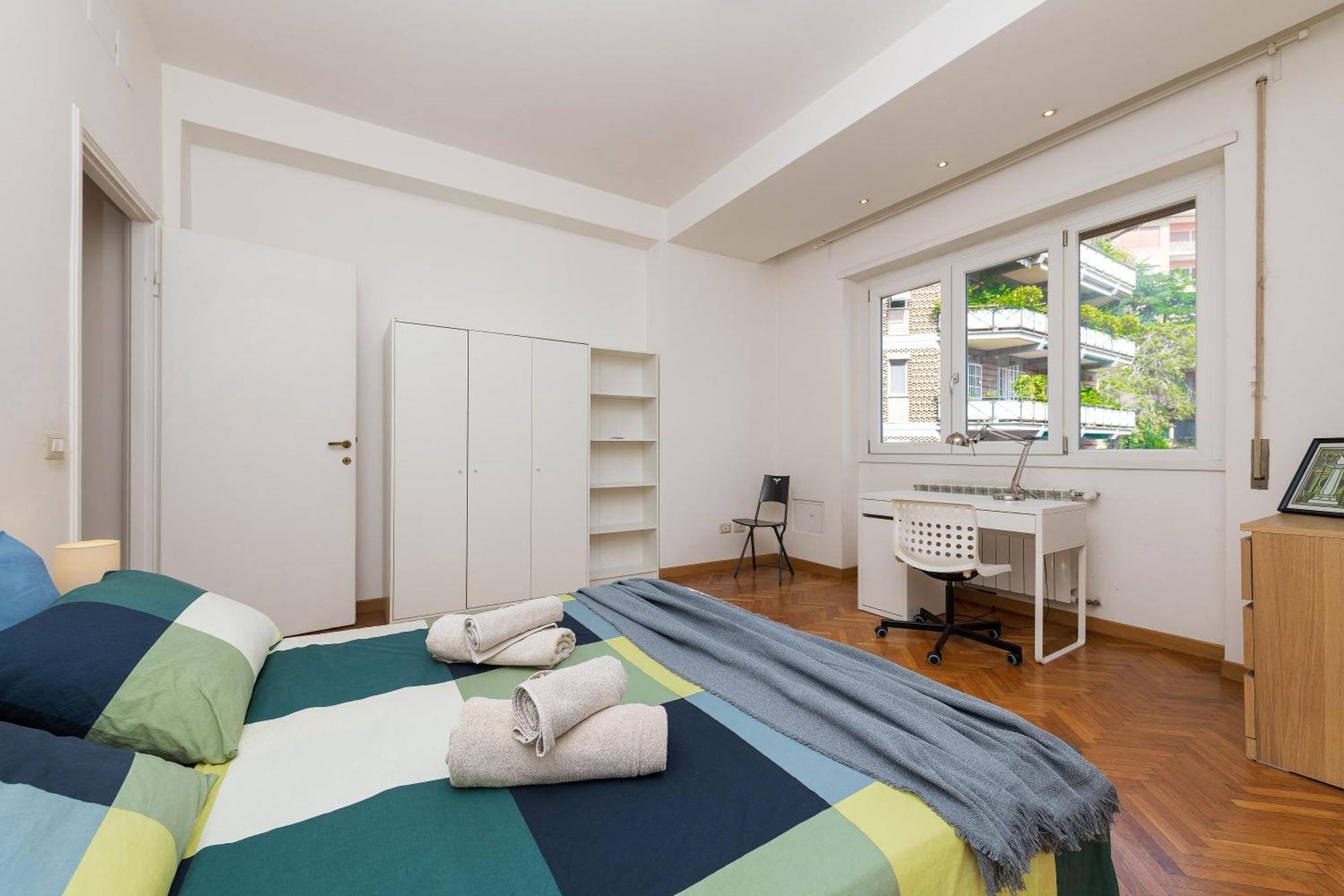 Spazioso Vicino Eur Apartment *